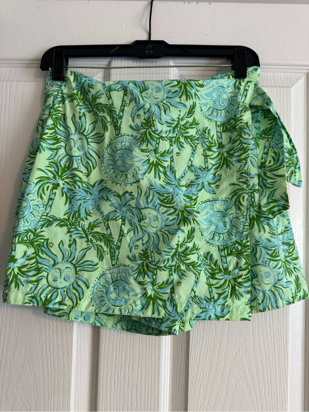 Lilly Pulitzer Light Green Tropical Sun & Palm Mini Wrap Skort